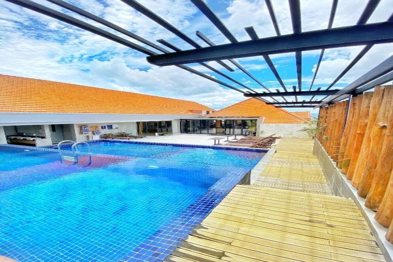 Aveta Hotel Malioboro ジョグジャカルタ エクステリア 写真