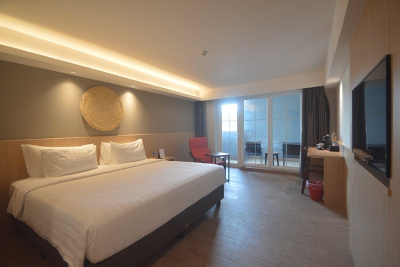 Aveta Hotel Malioboro ジョグジャカルタ エクステリア 写真