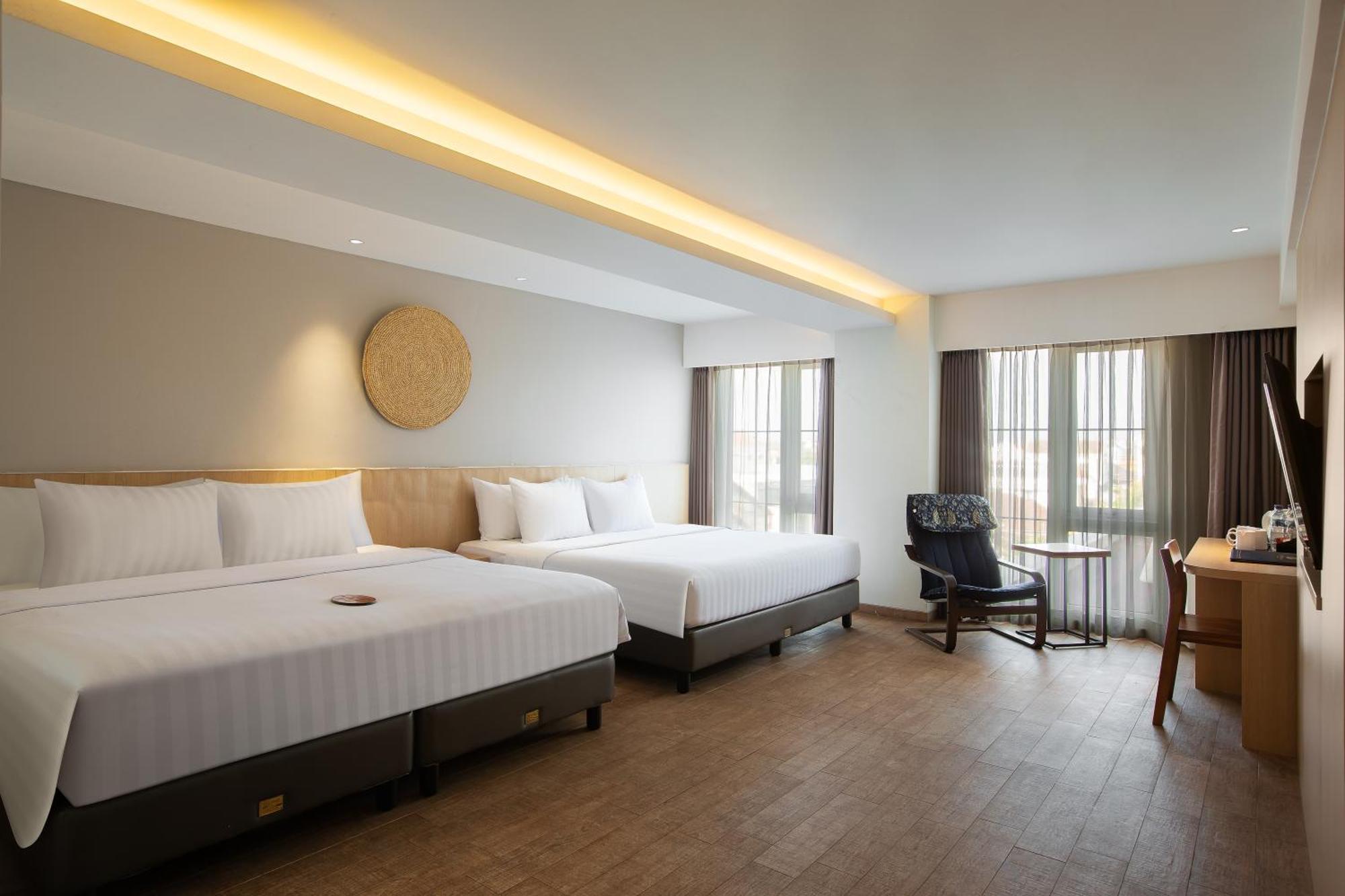 Aveta Hotel Malioboro ジョグジャカルタ エクステリア 写真