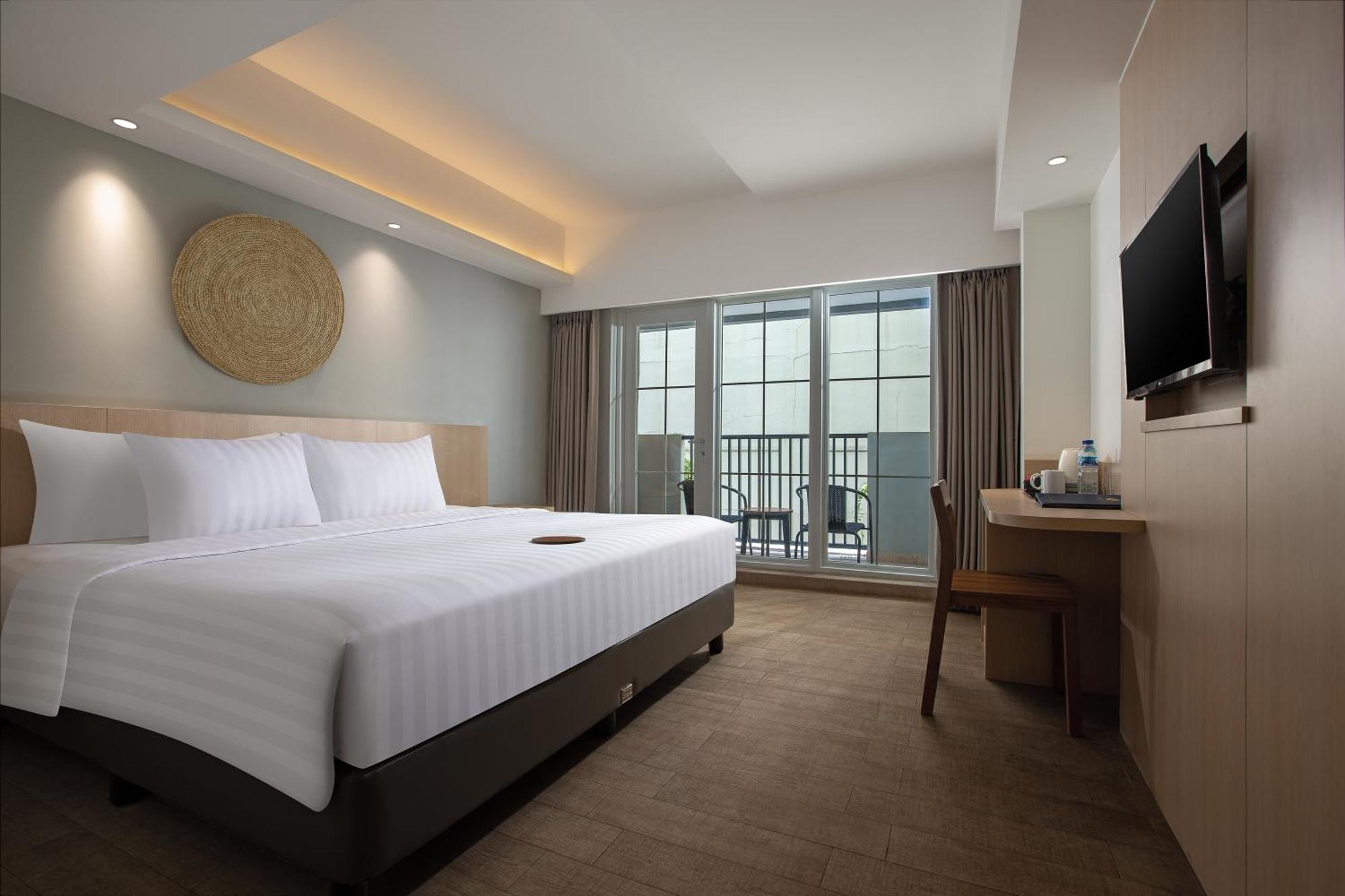 Aveta Hotel Malioboro ジョグジャカルタ エクステリア 写真
