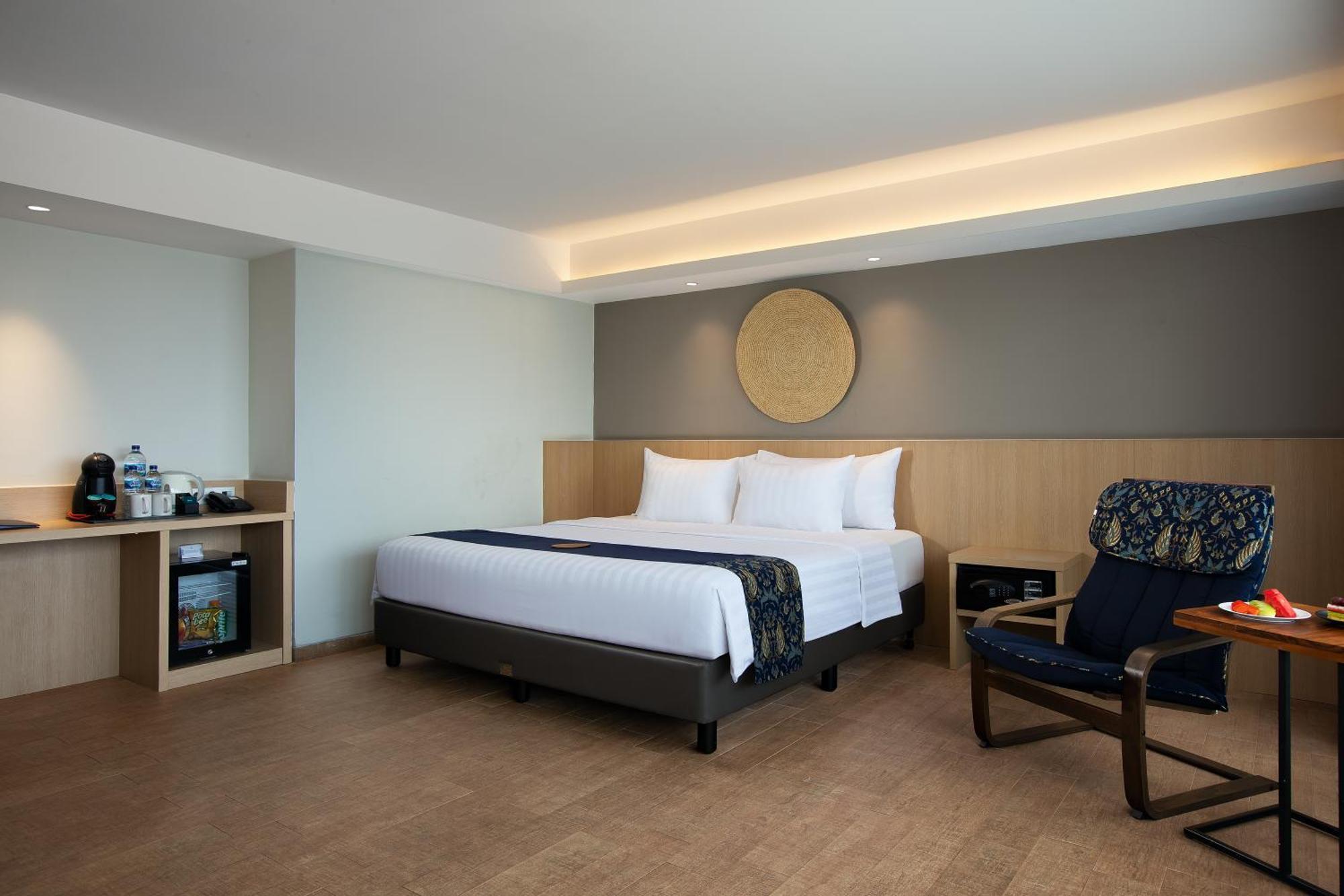 Aveta Hotel Malioboro ジョグジャカルタ エクステリア 写真