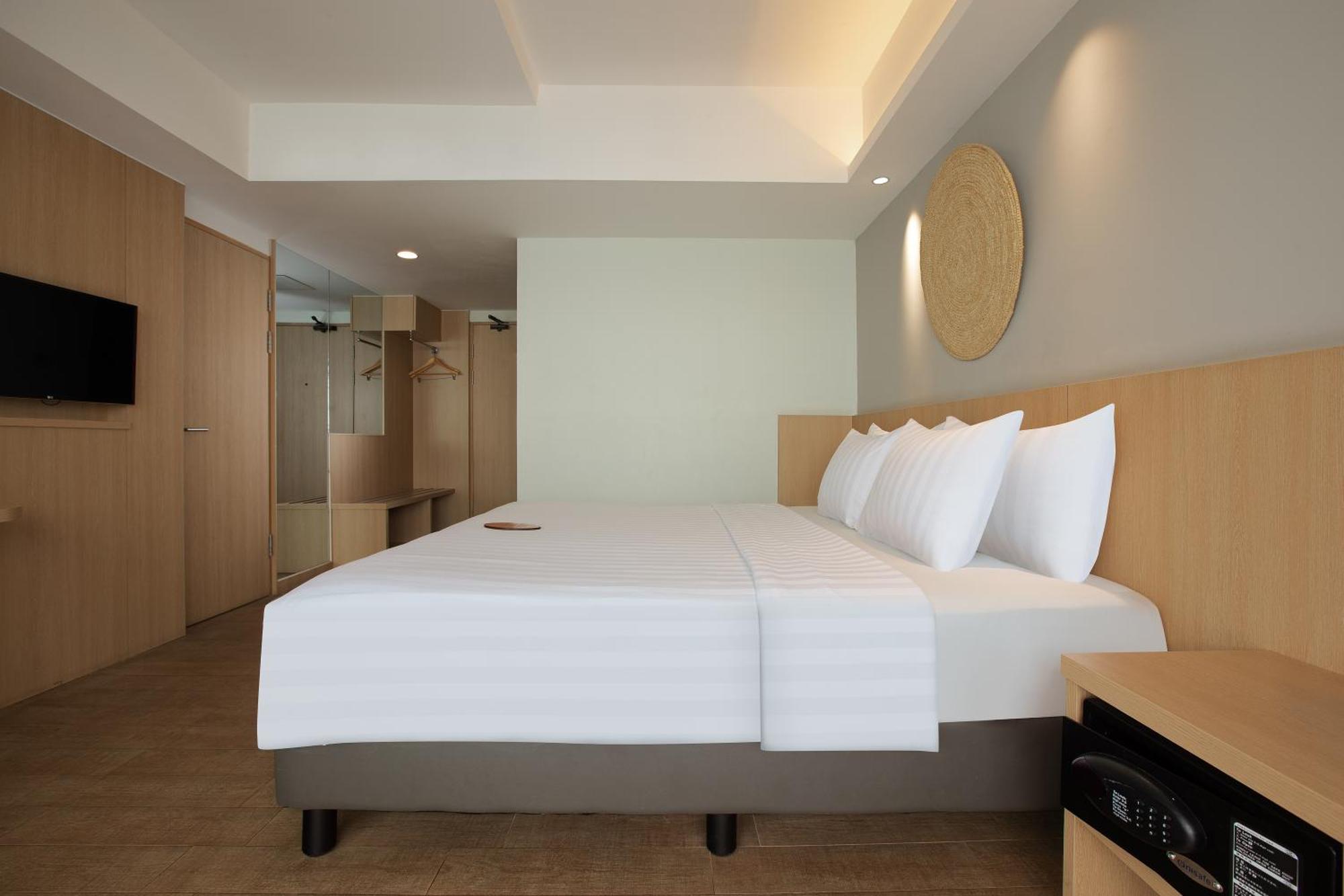 Aveta Hotel Malioboro ジョグジャカルタ エクステリア 写真